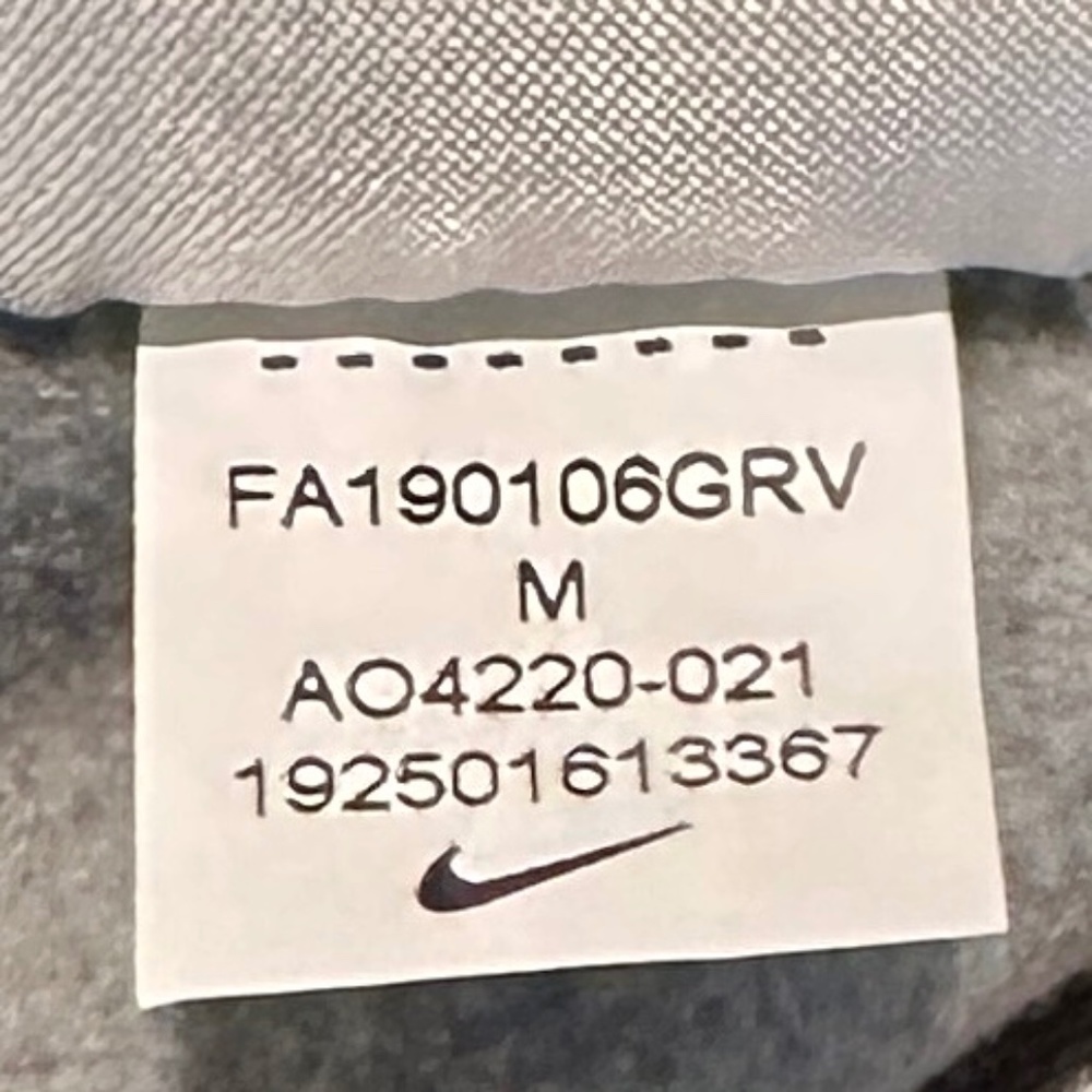 🏴‍☠️Nike Tampa Bay Buccaneers Hoodie - Size Medium- Worn Once🏴‍☠️ - Picture 8 of 8